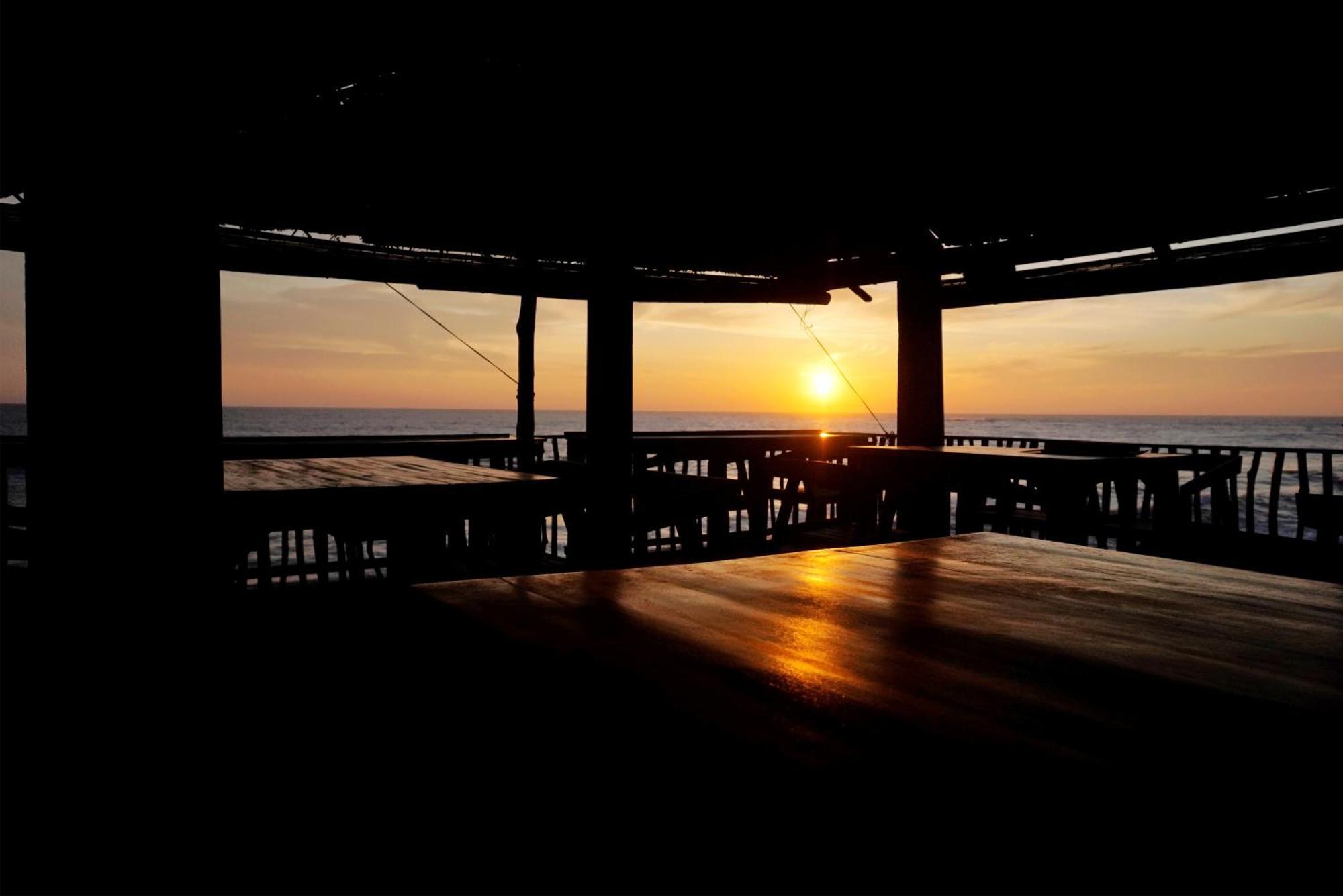 Manta Beach Resort & Ayurvedic Wellness Centre Bussa Buitenkant foto